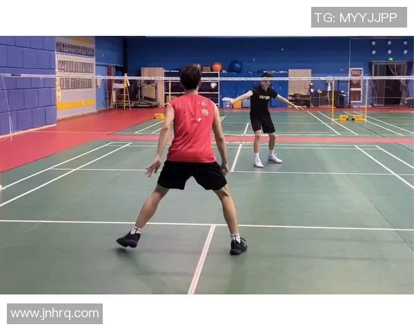 深入分析上海羽毛球队包夹打法的战术特点与应用策略 深入分析上海羽毛球队包夹打法的战术特点与应用策略