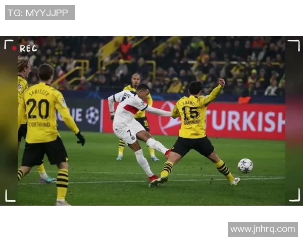 上海足球队在欧冠赛场展现团队协作创新高排名引发关注 上海足球队在欧冠赛场展现团队协作创新高排名引发关注