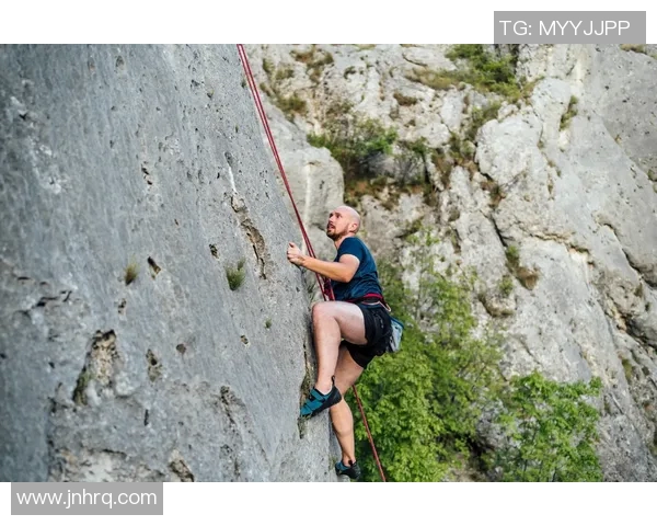 今年运动数据赵军独家分享攀岩技巧与心得体会助你提升攀岩水平与安全意识 今年运动数据赵军独家分享攀岩技巧与心得体会助你提升攀岩水平与安全意识
